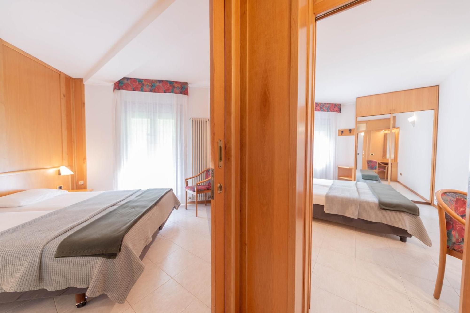 Comano Vacanze Appartamenti 科马诺泰梅 外观 照片