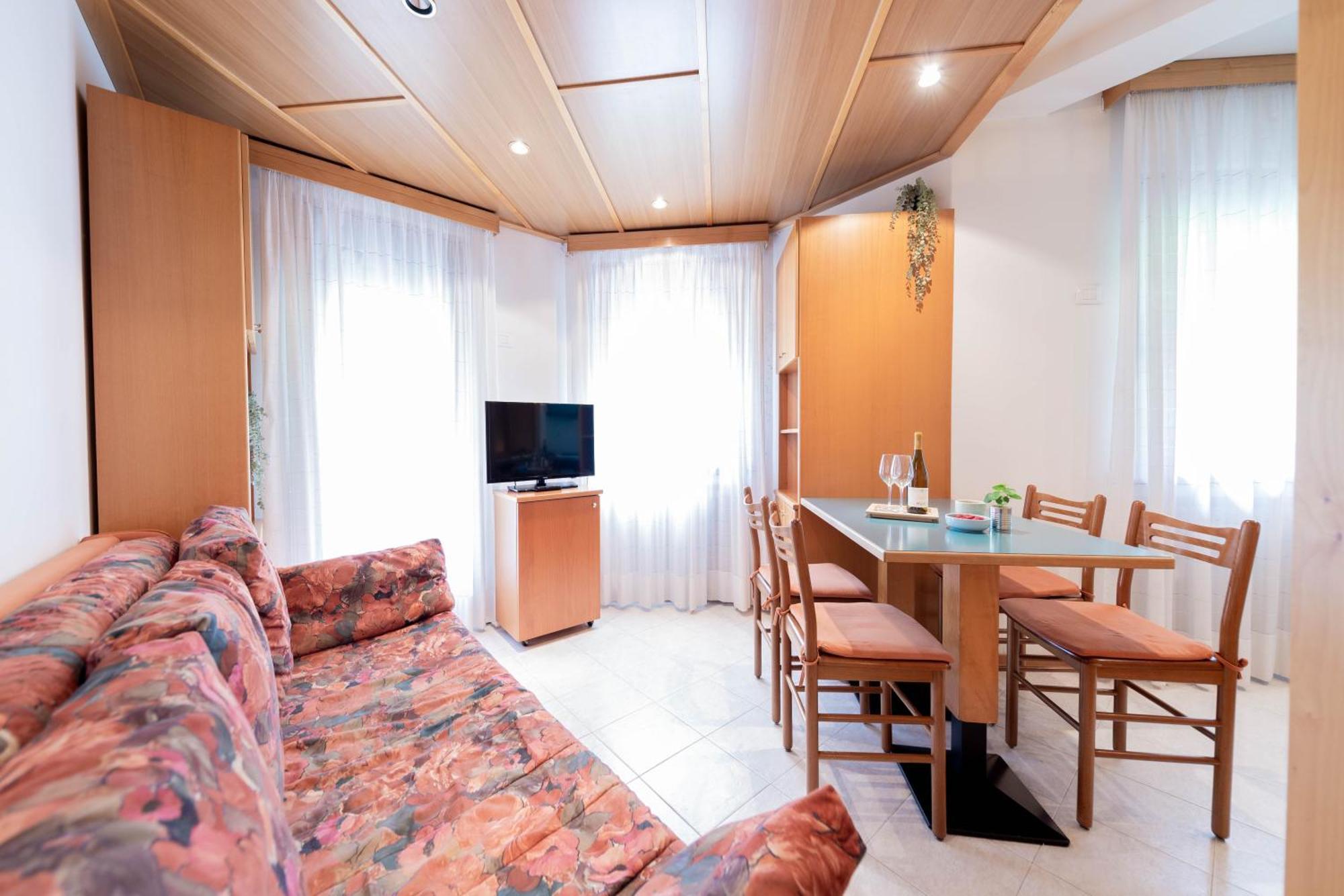 Comano Vacanze Appartamenti 科马诺泰梅 外观 照片
