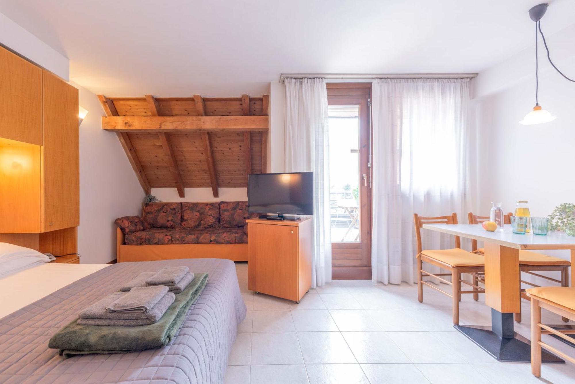 Comano Vacanze Appartamenti 科马诺泰梅 外观 照片